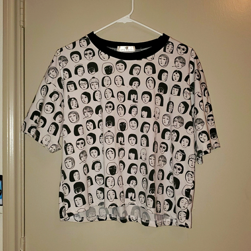 Semi-cropped T-shirt